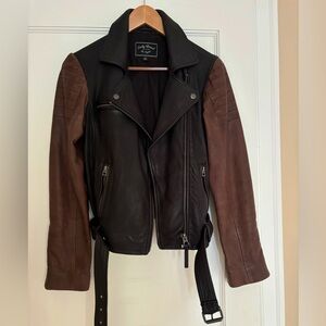 Women’s Lucky Brand Black w/Brown Sleeves Leather Motorcycle Jacket - Size Small